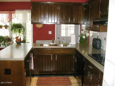 216 Broadmoor Dr, Blooming Grove, PA 18428 - photo 5