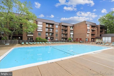 126 Roberts Ln unit 101, Alexandria, VA 22314 - photo 3