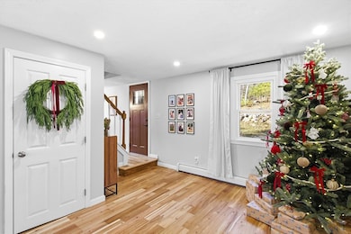 557 Fowler Rd, Northbridge, MA 01534 - photo 4