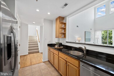 621 N Saint Asaph St unit 308, Alexandria, VA 22314 - photo 4