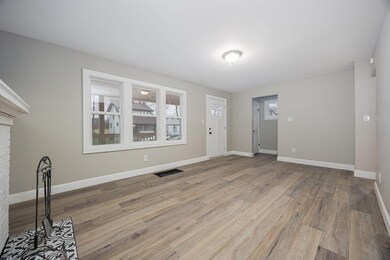 9-web-or-mls-1479 E 25th Av-8