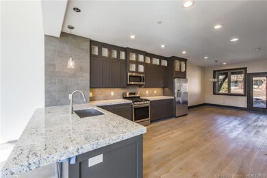 MODEL - KITCHEN