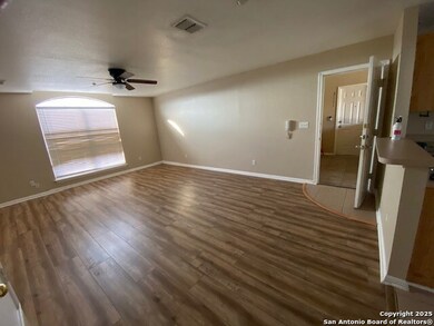 3109 Douglas Fir Dr unit 3113, New Braunfels, TX 78130 - photo 7