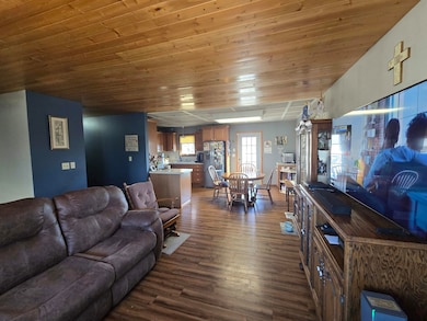 1904 N Eastwood St, Norfolk, NE 68701 - photo 7