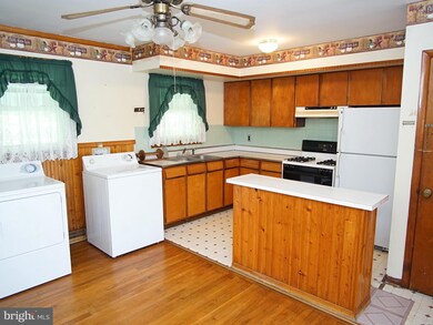 11 Kenneth St, Harpers Ferry, WV 25425 - photo 4