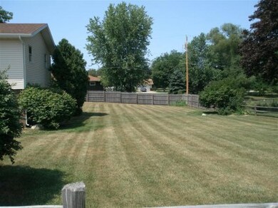 311 Concanneau Dr, La Porte, IN 46350 - photo 3