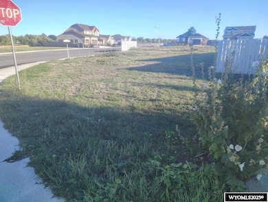 807 Leal St, Douglas, WY 82633 - photo 3