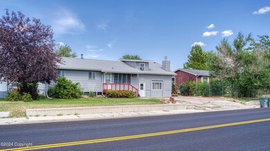 907 E Fourth-7