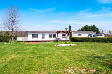 3211 E Grant St, Slatington, PA 18080 - photo 2