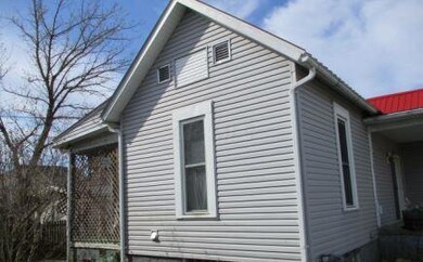 498 W Front St, Logan, OH 43138 - photo 2