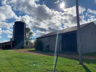 5803 S Duggan Rd, Beloit, WI 53511 - photo 5