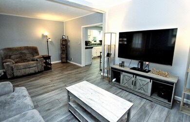 123 Warsaw St, La Porte, IN 46350 - photo 2