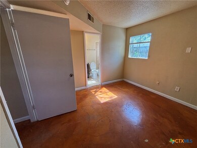 915 S 15th St unit 915, Copperas Cove, TX 76522 - photo 4
