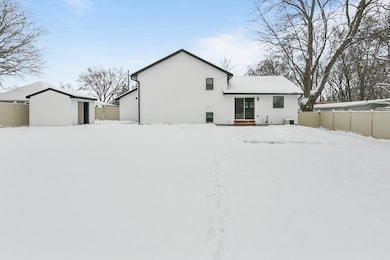 936 W 10th St, Kaukauna, WI 54130 - photo 3