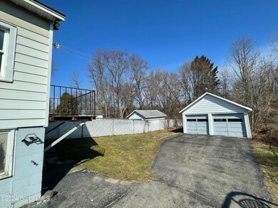 83 Cuthbert St, Schenectady, NY 12302 - photo 4