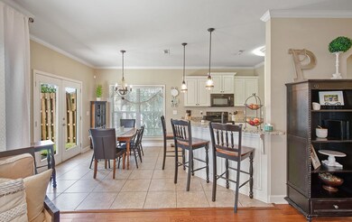 Breakfast Bar and Nook