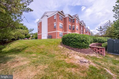2406 Forest Edge Ct unit 303C, Odenton, MD 21113 - photo 5
