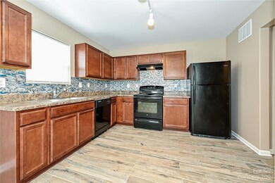 801 Ranchero St unit 14, Statesville, NC 28677 - photo 5
