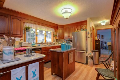 28 Hillview Ave, Limerick, ME 04048 - photo 5