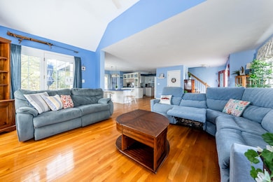 16 Weatherdeck Drive
