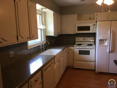 6041 SW 46th Terrace, Topeka, KS 66610 - photo 3