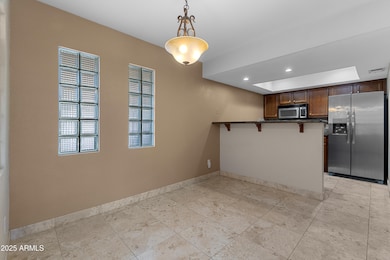 07-Dining and Kitchen