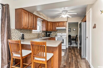 2645 W 35th St, Davenport, IA 52806 - photo 7