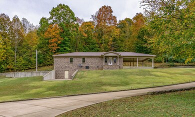 305 River Bluff Rd, Linden, TN 37096 - photo 3