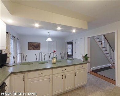 246 Tashmoo Ave, Tisbury, MA 02568 - photo 4