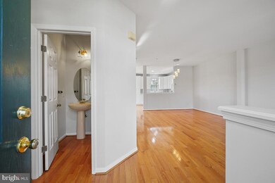 20833 Shamrock Glen Cir, Germantown, MD 20874 - photo 4