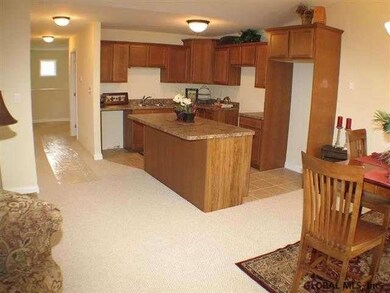 803 Royale Ct, Troy, NY 12180 - photo 5