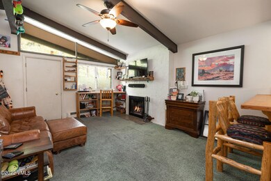 vail_heights_11_interior_living_b