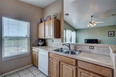 9424 Checkerbloom Dr, Oklahoma City, OK 73165 - photo 4