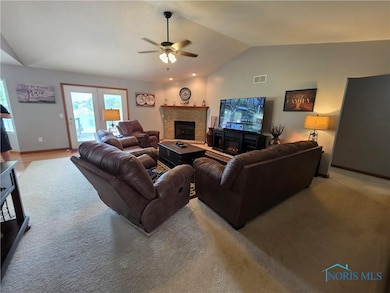 1464 Misty Oaks Dr, Findlay, OH 45840 - photo 4