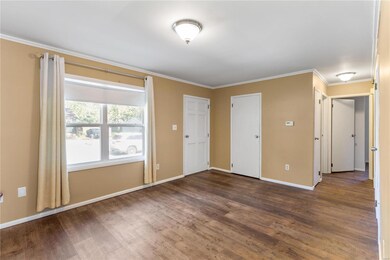 Spacious living room