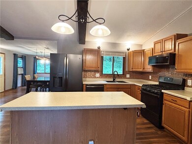 2005 8 1 2 Ave, Cameron, WI 54822 - photo 4