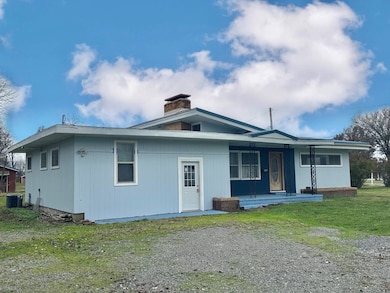 8290 & 8346 Old Highway 50, Flora, IL 62839 - photo 2