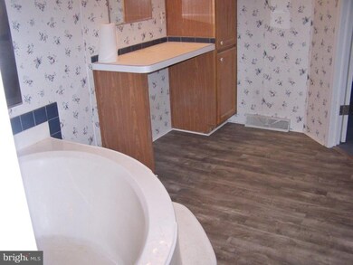 5611 Watson Rd, Laurel, DE 19956 - photo 4