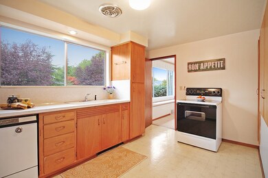 1702 Colby Ave, Everett, WA 98201 - photo 5