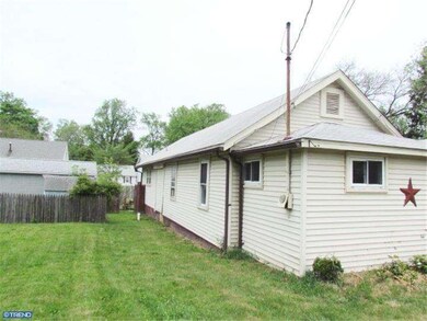 9 Amherst Dr, Pennsville, NJ 08070 - photo 2