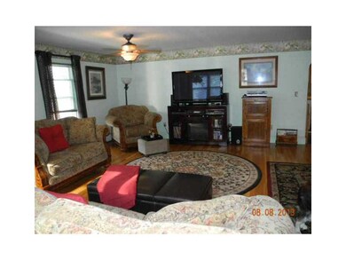 205 Andrews Ave, West Warwick, RI 02893 - photo 4