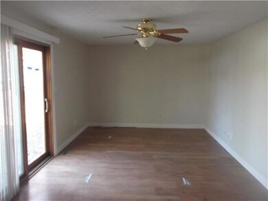 1712 Parkgate Rd, Columbus, OH 43229 - photo 6