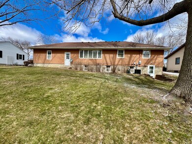 312 Fairview Dr, Albert Lea, MN 56007 - photo 2