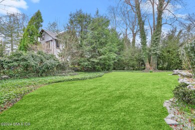 11 Field Rd Riverside CT 06878-large-009