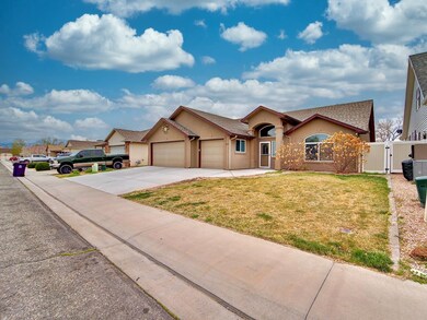 2929 Sylvia Ln, Grand Junction, CO 81504 - photo 4