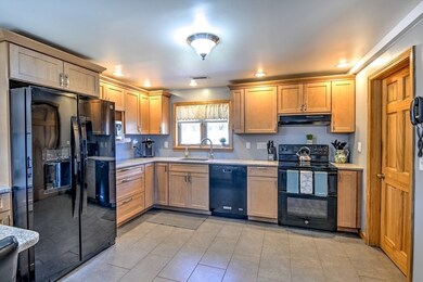 7 Amherst St, Danvers, MA 01923 - photo 6