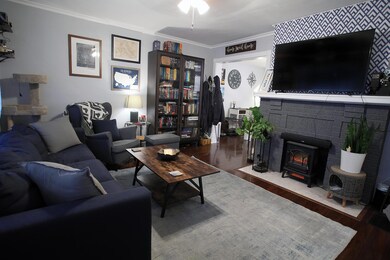 Living Room w/Electric Fireplace Insert