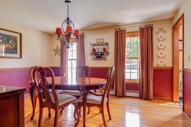 129 Fox Hill Dr, Holden, MA 01520 - photo 4