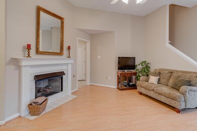 786-W-E-Ross-..snapsold-screen-191274-7