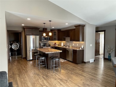 Nice laminate flooring!